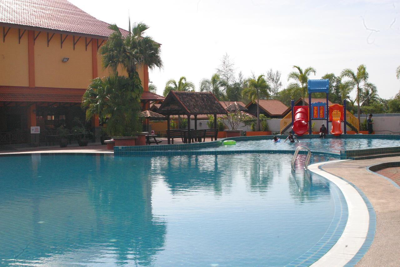 Tanjung Demong Beach Resort Kampung Kuala Besut Extérieur photo